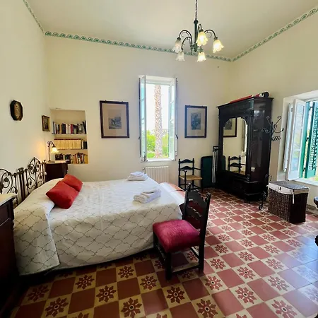 Lodato Apartment *